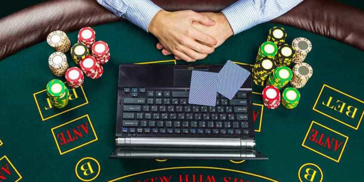 Mastering How to Play Online Baccarat